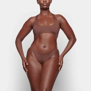 Skims Cut Out Monokini